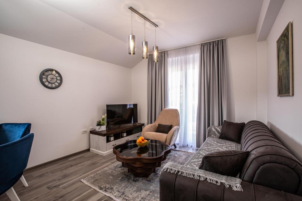 Rest Apartments Nikšić Esterno foto
