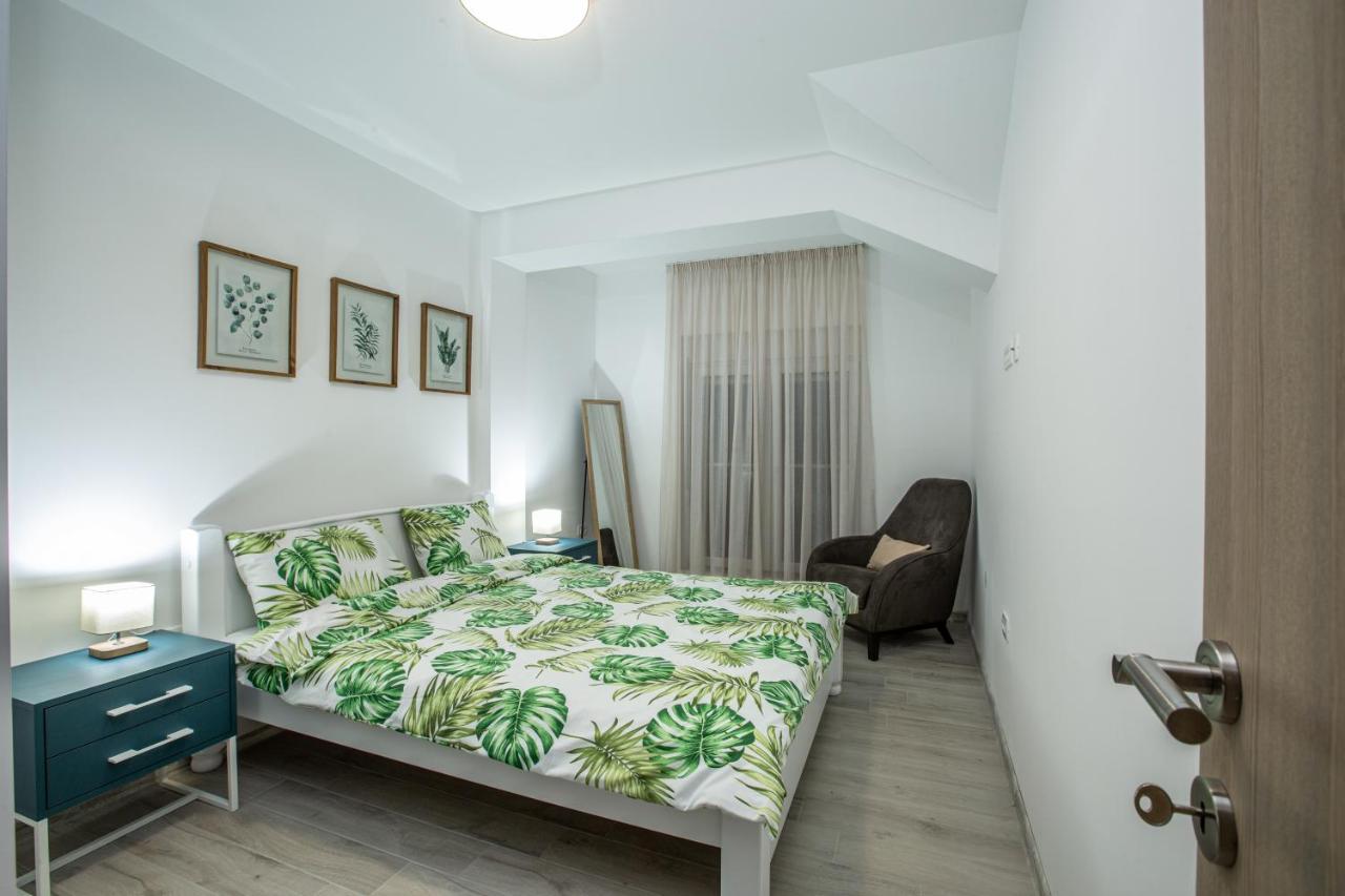 Rest Apartments Nikšić Esterno foto