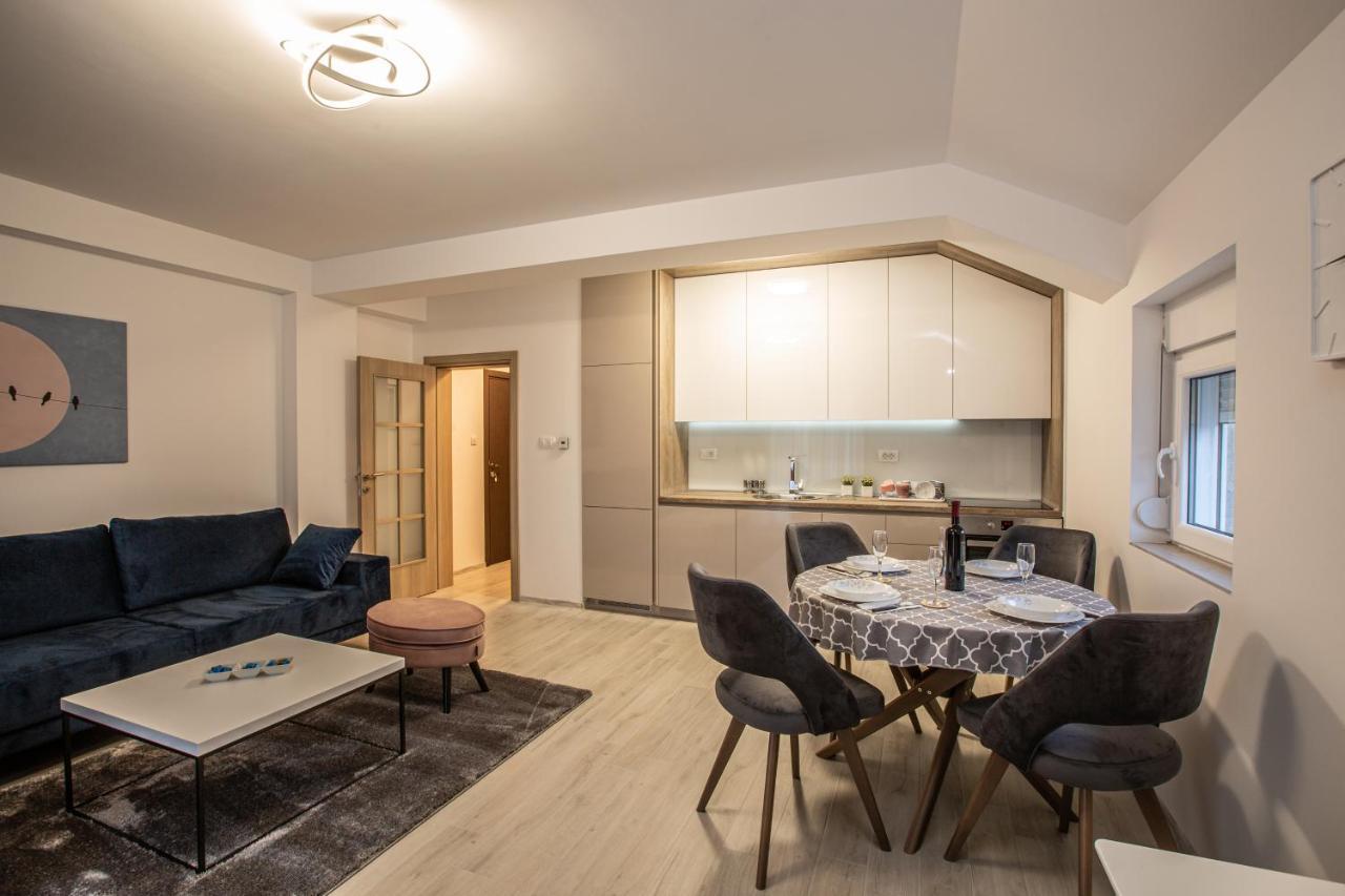 Rest Apartments Nikšić Esterno foto